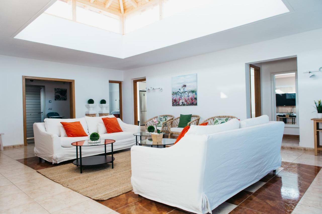 Eco Villa White Suite With Climatized Pool Caleta De Fuste Ngoại thất bức ảnh
